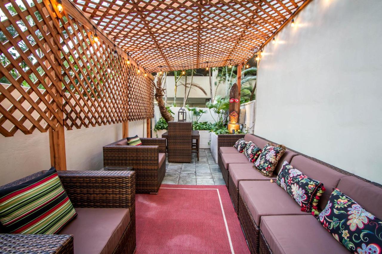 Hotel The Equus Honolulu Exterior foto
