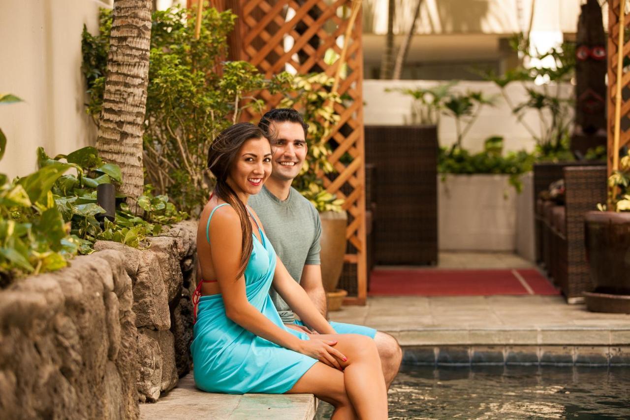 Hotel The Equus Honolulu Exterior foto